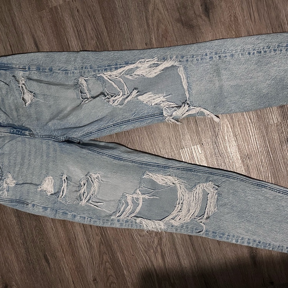 American Eagle Outfitters Men's Ripped Light Blue Jeans